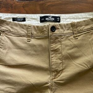 Men’s Hollister khakis chinos